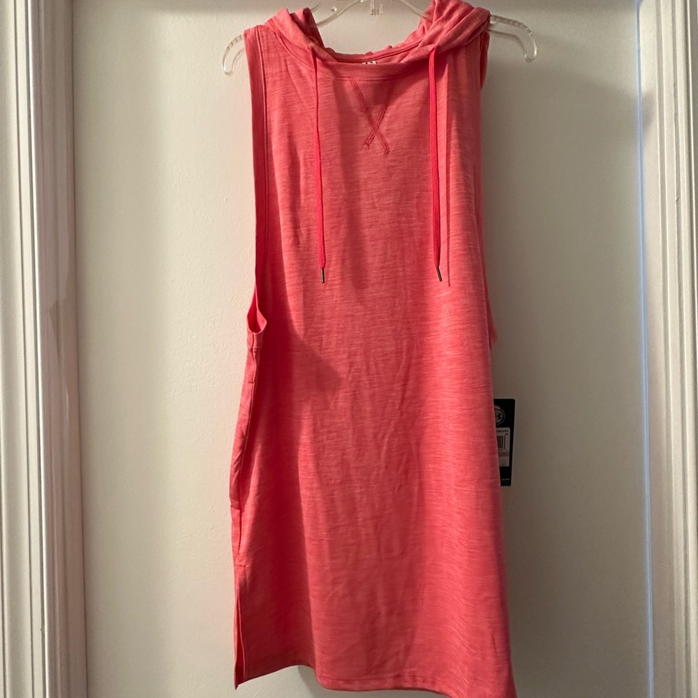 NEW Under Armour Women’s Size Small Sleeveless Top with Hood